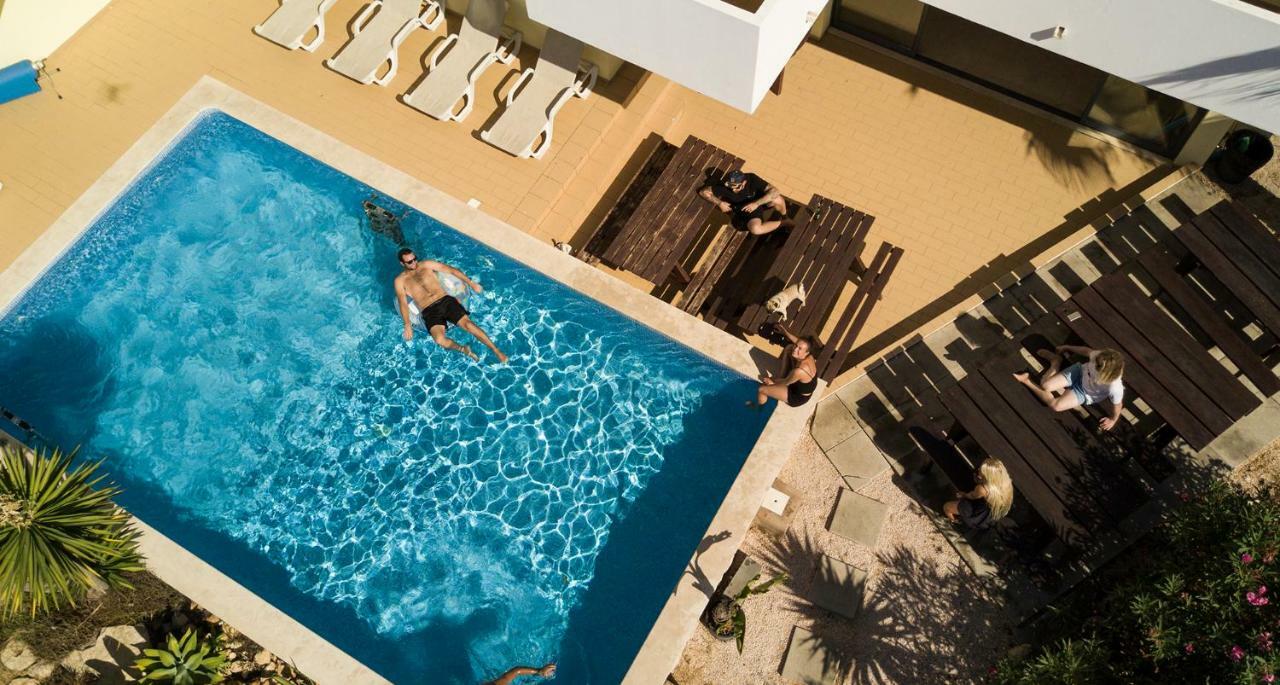 Algarve Surf Hostel - Лагуш Экстерьер фото