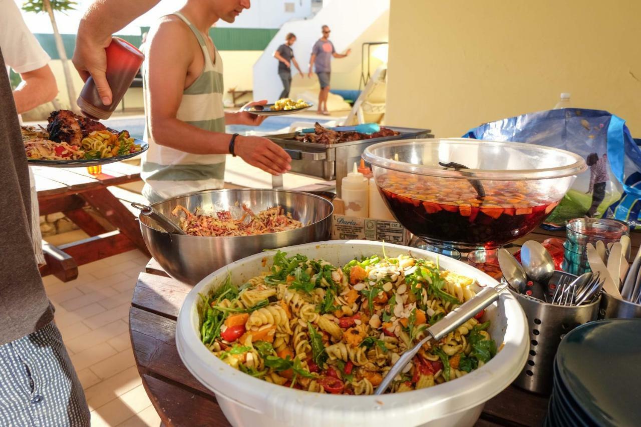 Algarve Surf Hostel - Лагуш Экстерьер фото